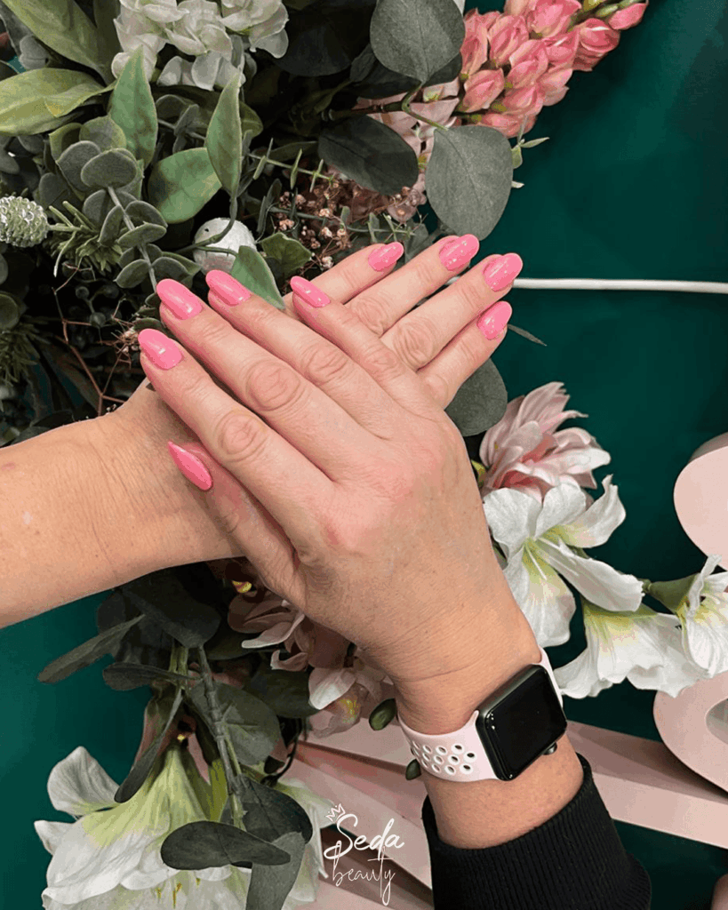 Romantic nail designs add a soft, elegant touch to your look, perfect for dates and special moments.