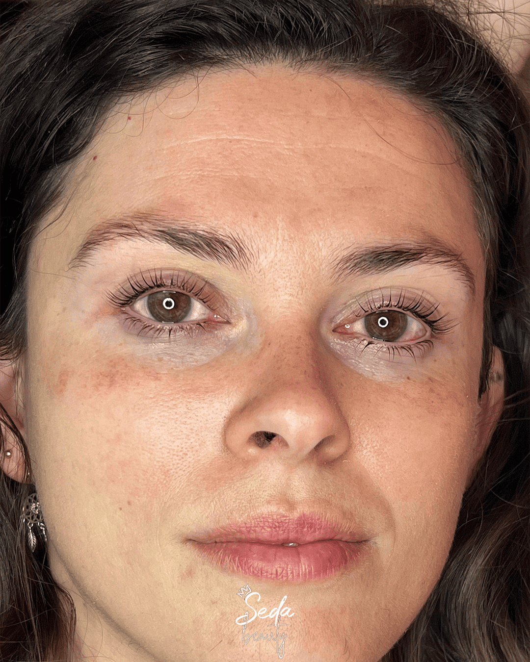 Effective anti wrinkle mask helping to smooth fine lines while improving skin texture and radiance.
