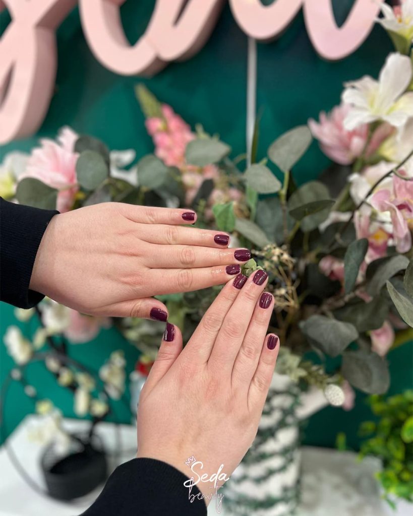 The Ultimate Guide to Gel Nail Polish for Long Lasting, Stunning Nails 3 How to apply gel nail polish step by step for a smooth finish, shine and long lasting manicure results.
