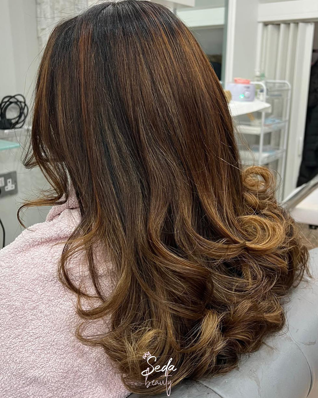 Discover the best beauty salon in Waltham Cross, where expert treatments meet relaxing luxury every time.