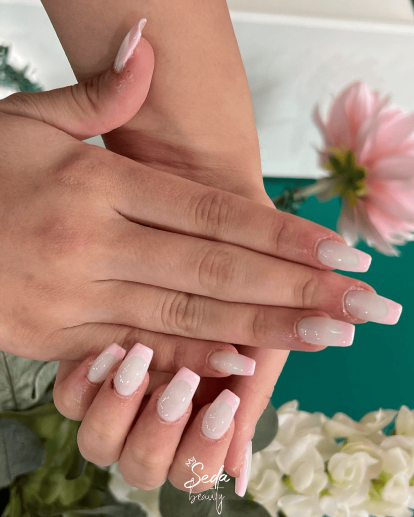 How to Care for Your Nails Between Salon Visits 4 Keep your nails healthy by moisturizing daily and avoiding harsh chemicals that can weaken them.